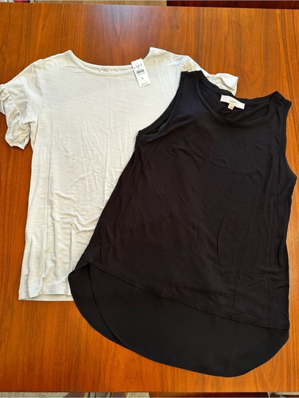 Bundle! NWT LOFT Women’s Light Gray Short Sleeve Tee & Black Sleeveless Tank